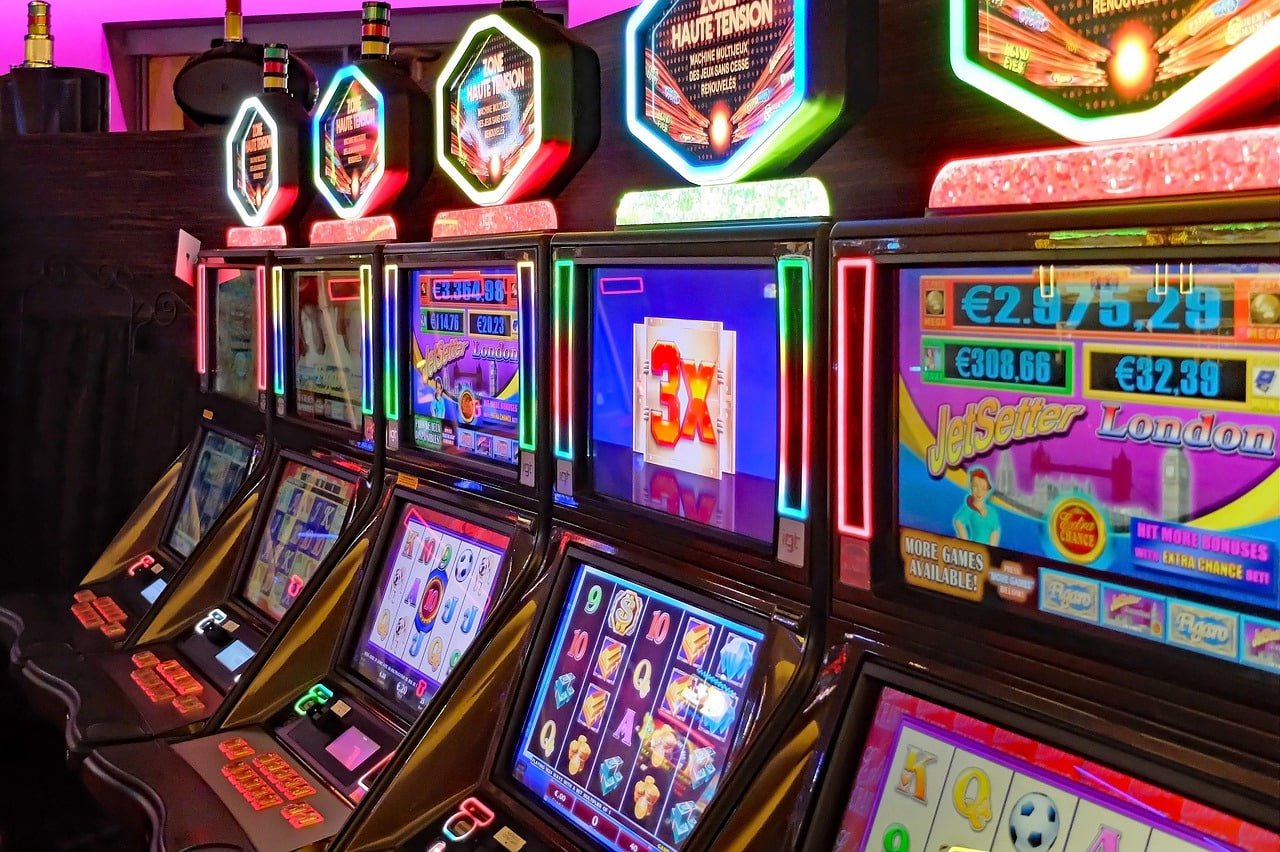 naga won payment deposit screen showing DANA OVO GoPay and QRIS options